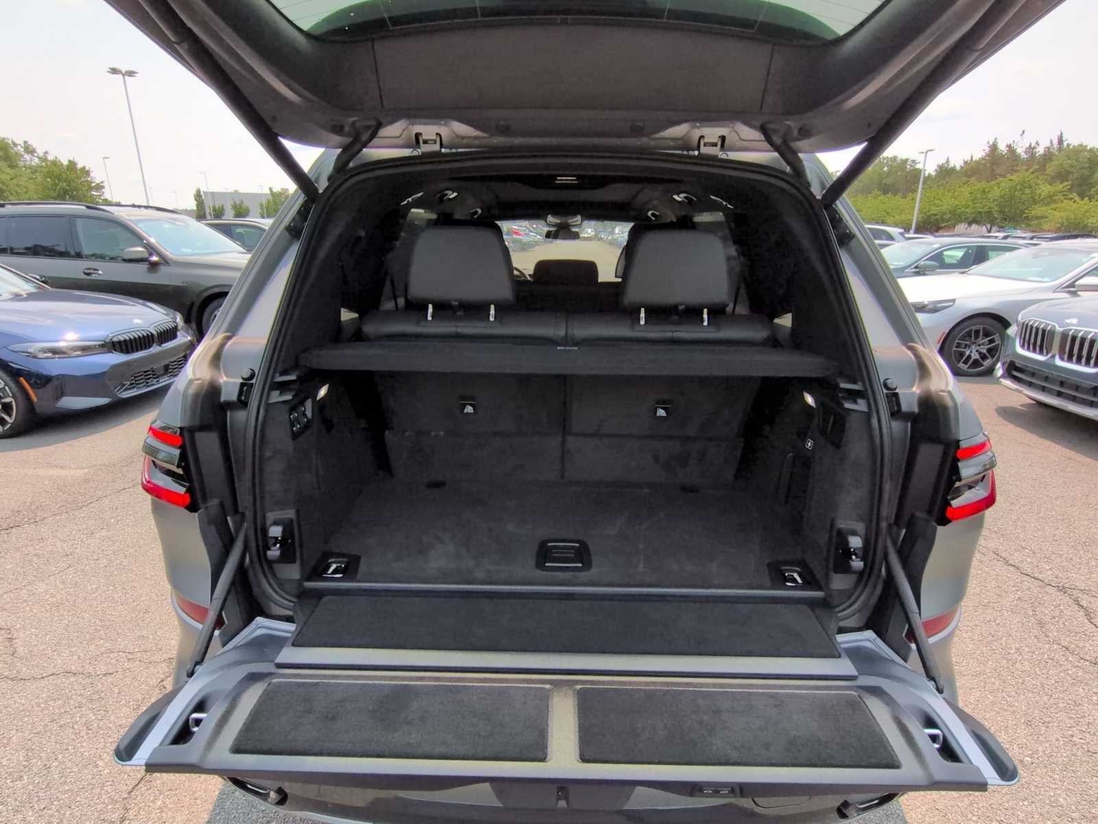 BMW X7 M60i 2027