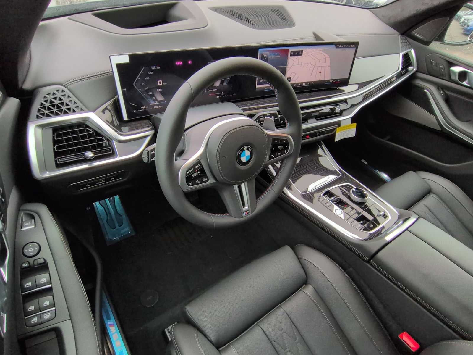 2026 BMW X7 M60i M60i