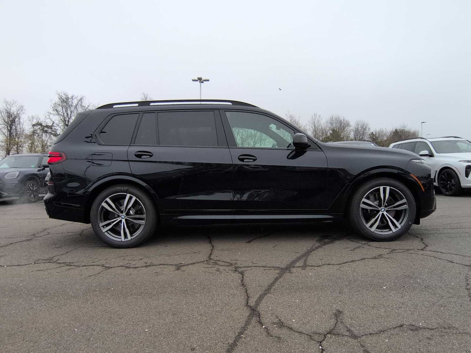 2026 BMW X7 M60i M60i