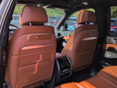 BMW X7 M60i 2027
