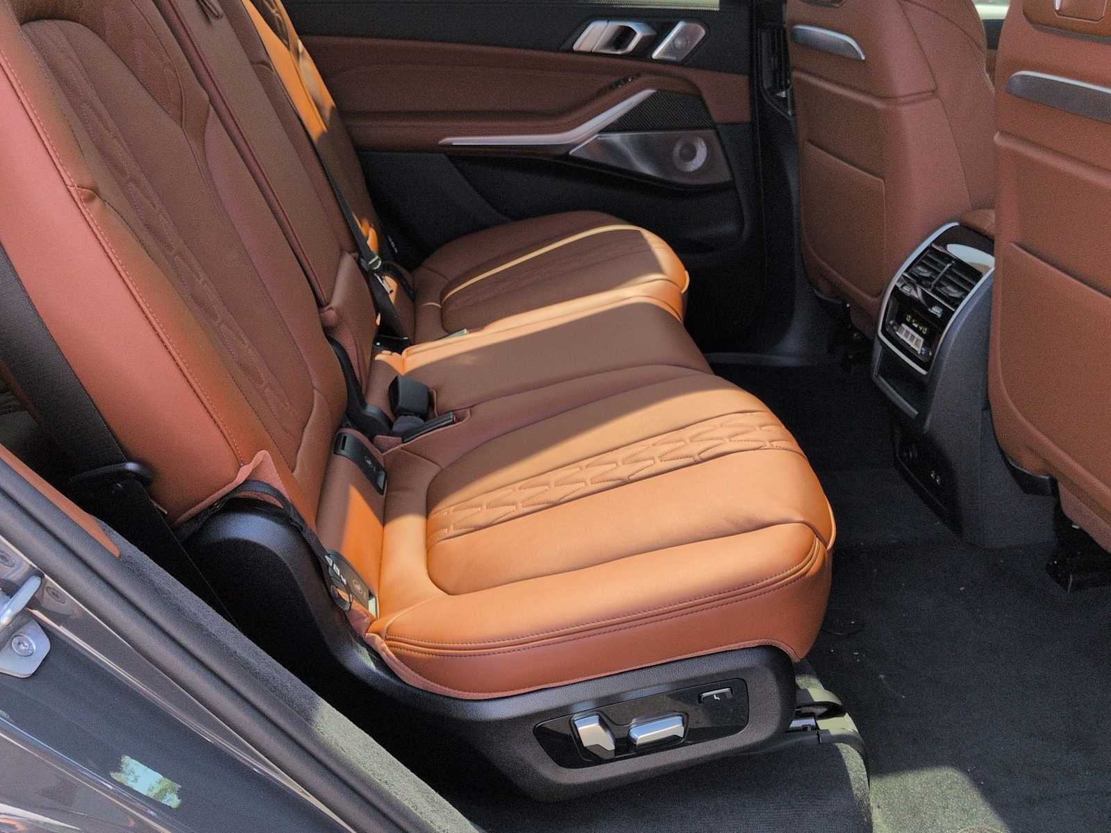 BMW X7 M60i 2027