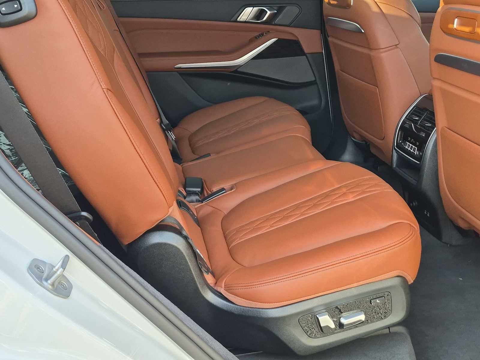 BMW X7 M60i 2027