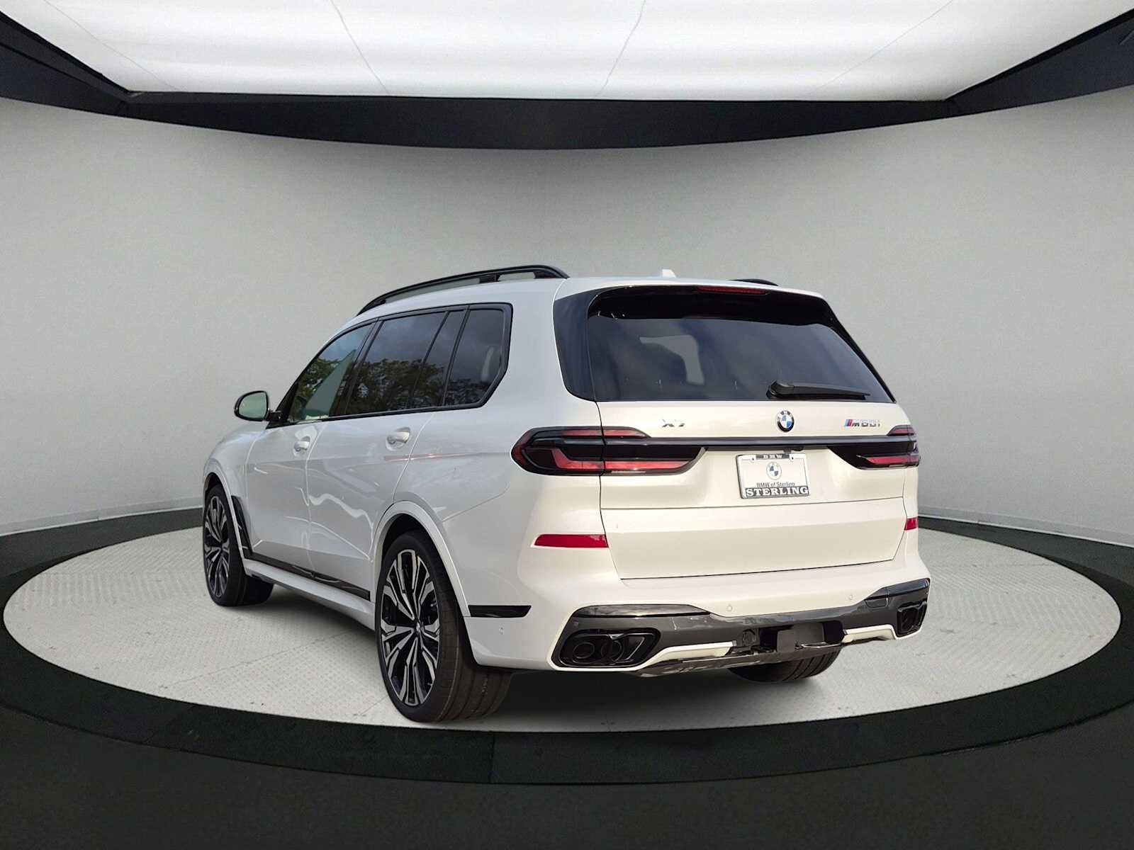 BMW X7 M60i 2027