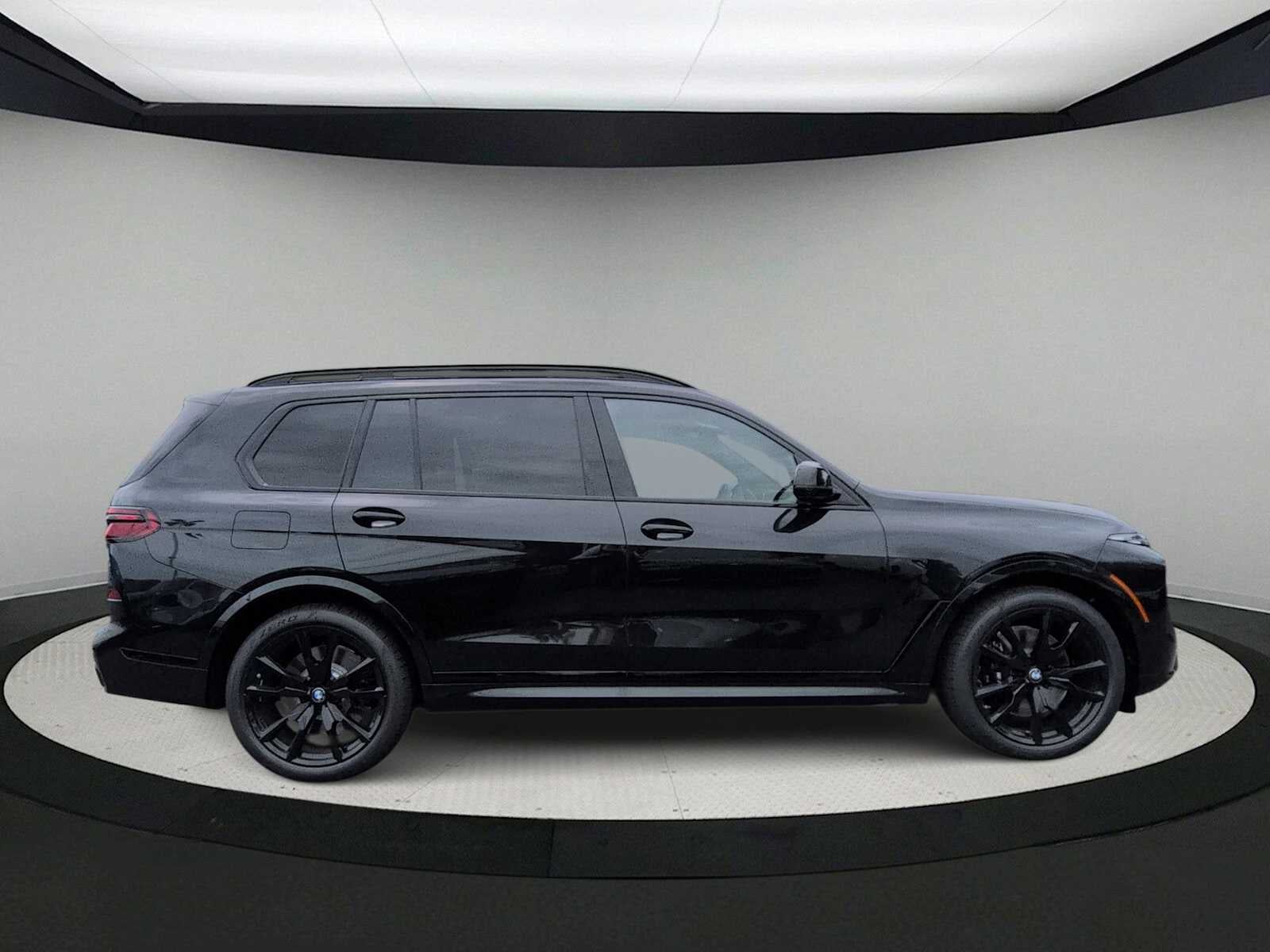 BMW X7 M60i 2027