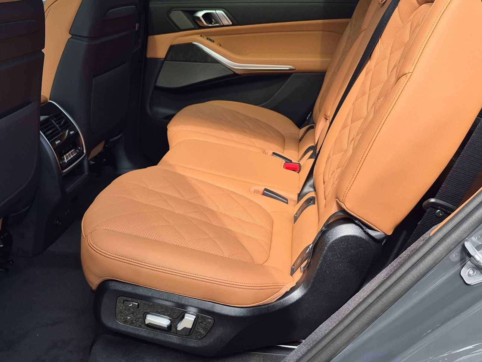 BMW X7 M60i 2027
