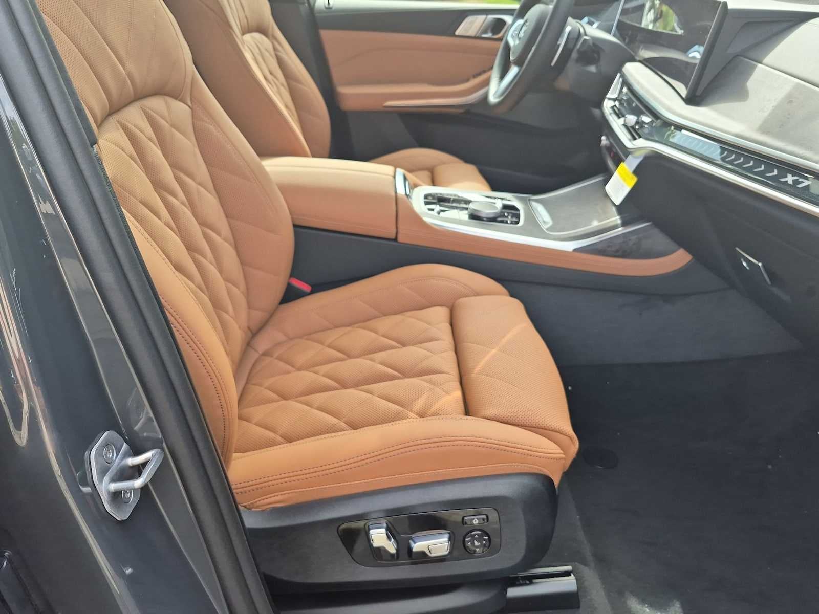 BMW X7 M60i 2027