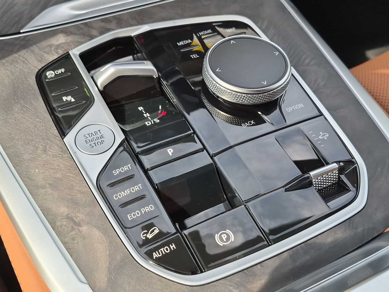BMW X7 M60i 2027