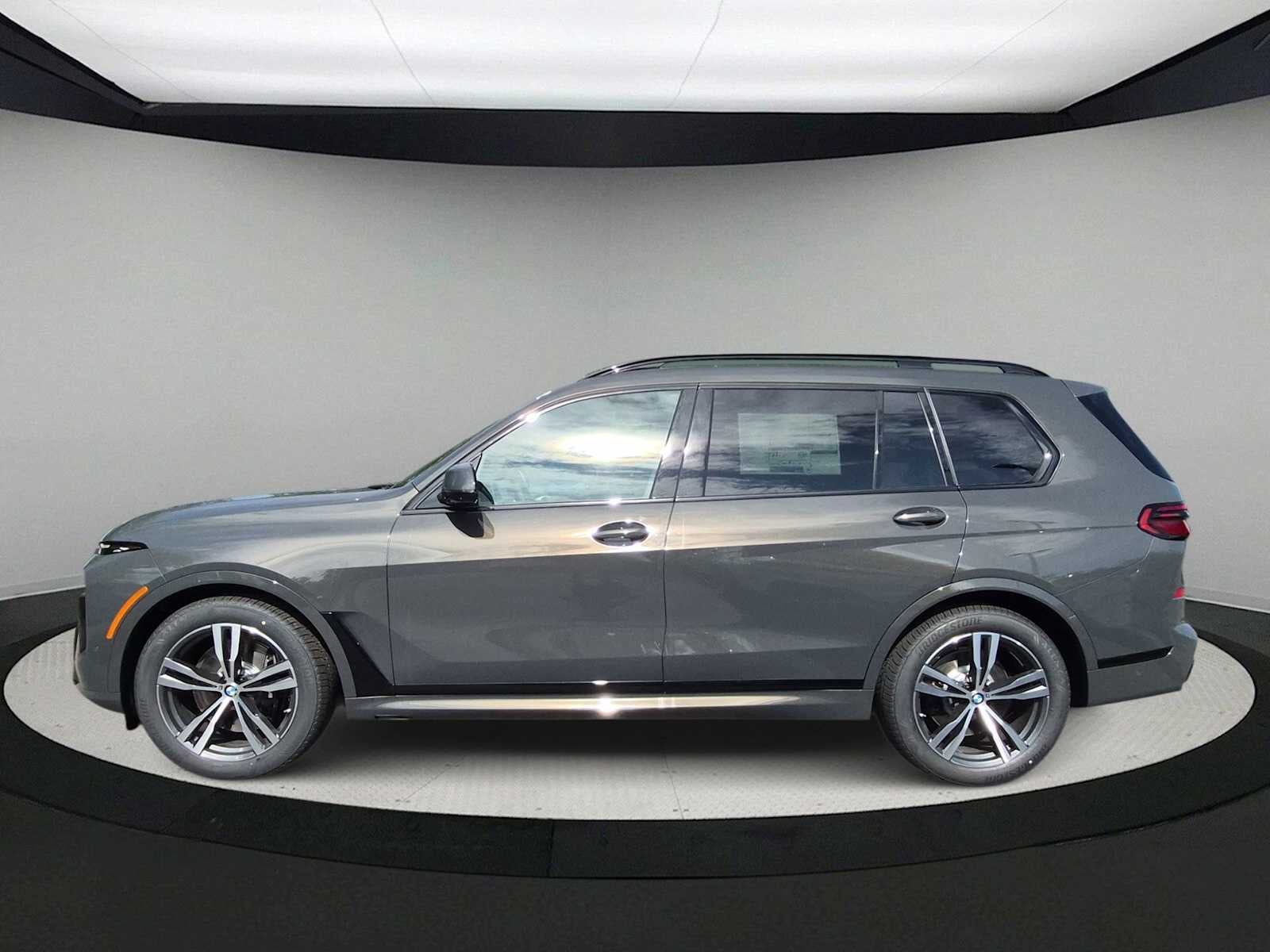 BMW X7 M60i 2027