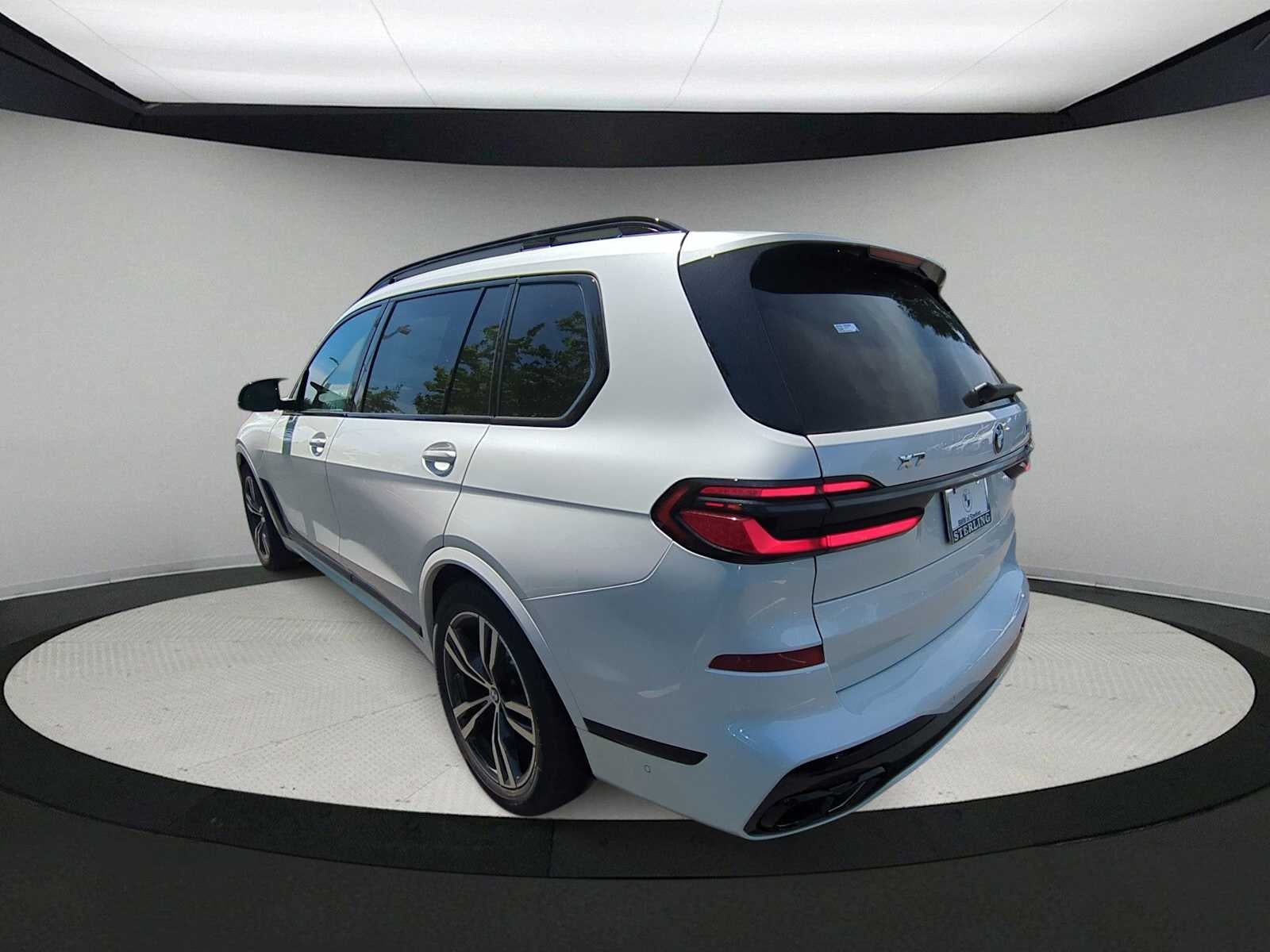 2026 BMW X7 M60i