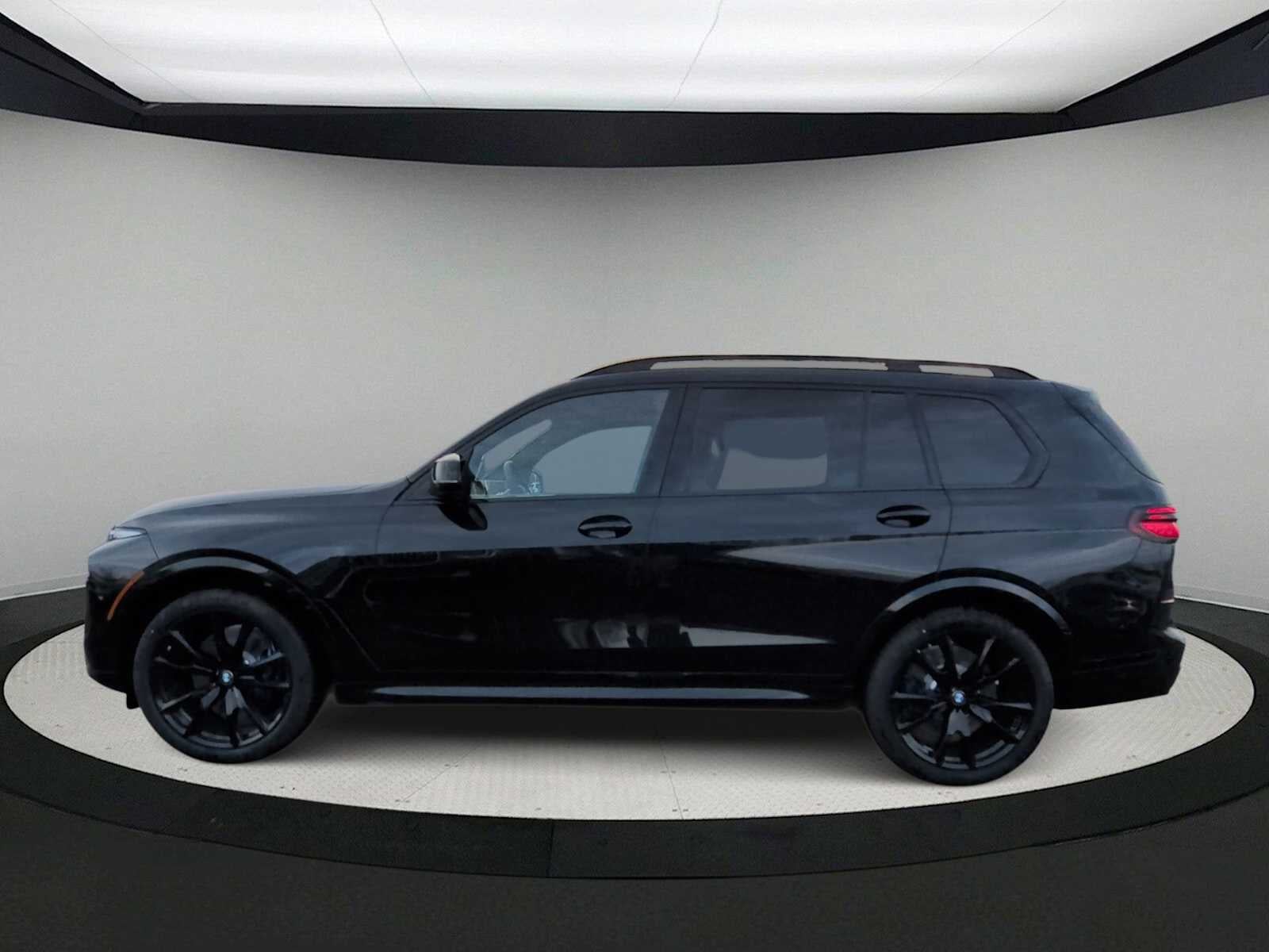 2026 BMW X7 M60i