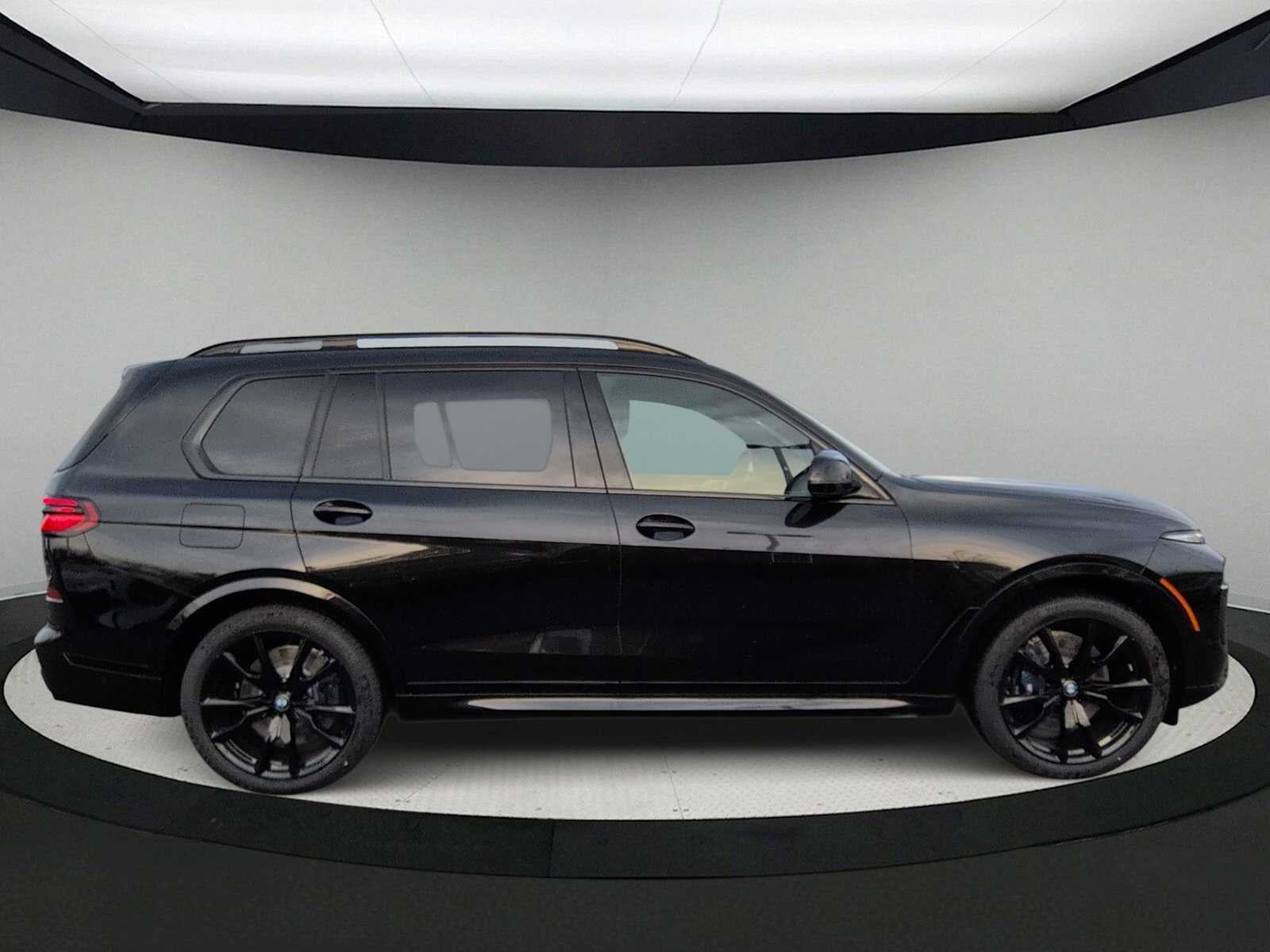 2026 BMW X7 M60i