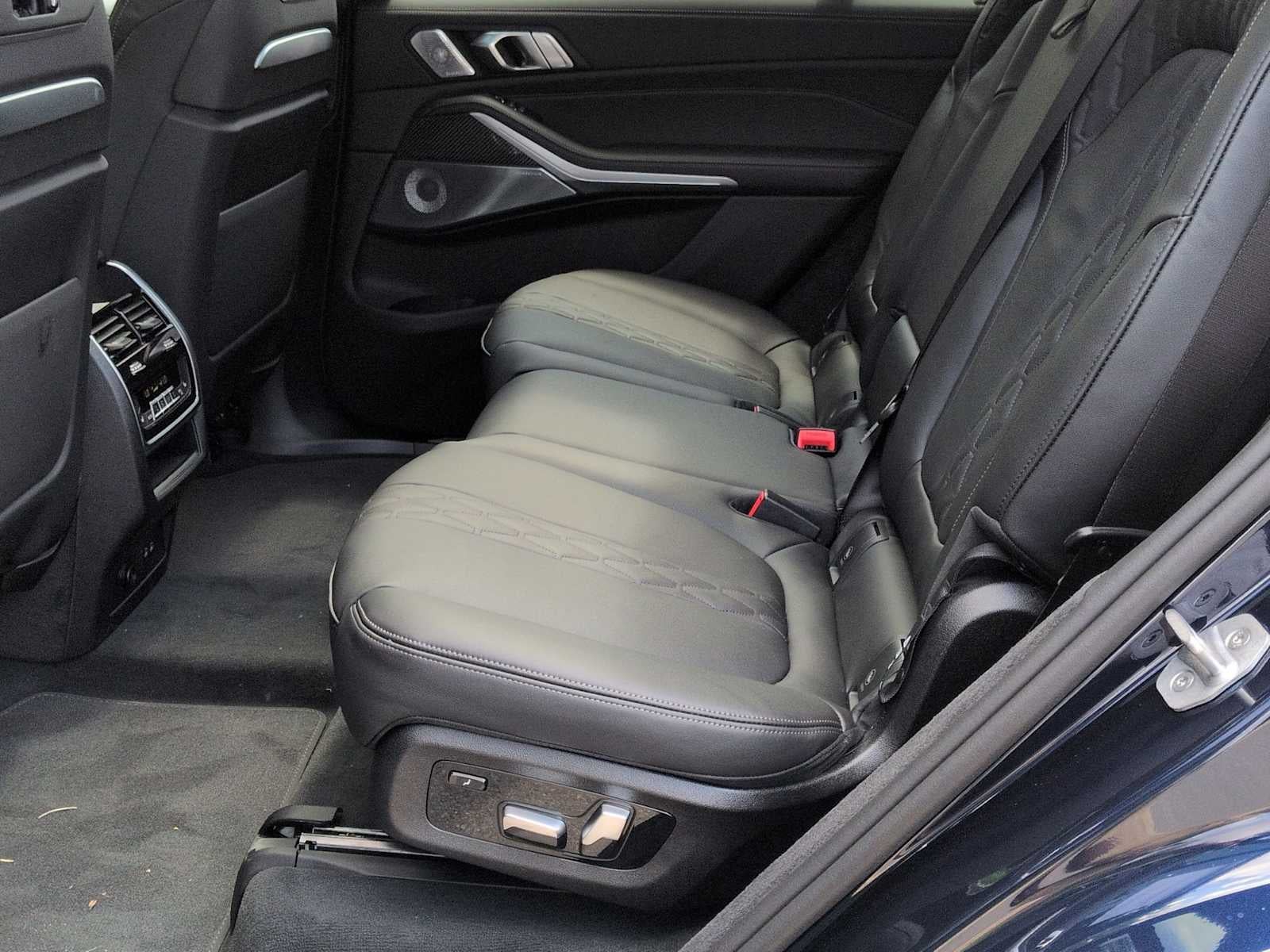 BMW X7 M60i 2027