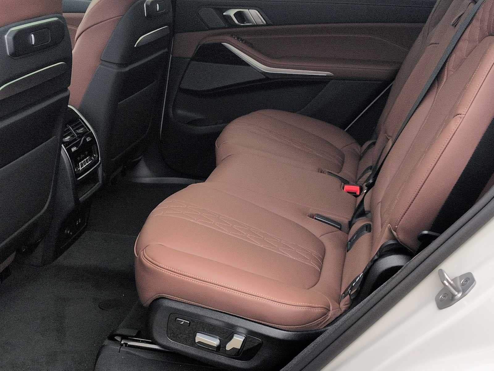 BMW X7 M60i 2027