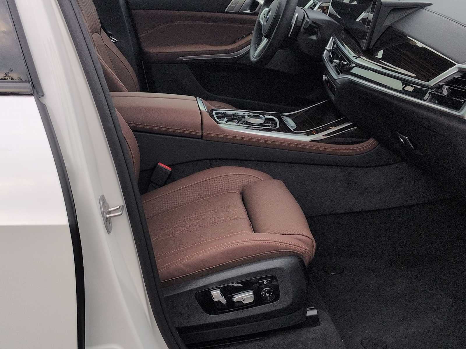 BMW X7 M60i 2027