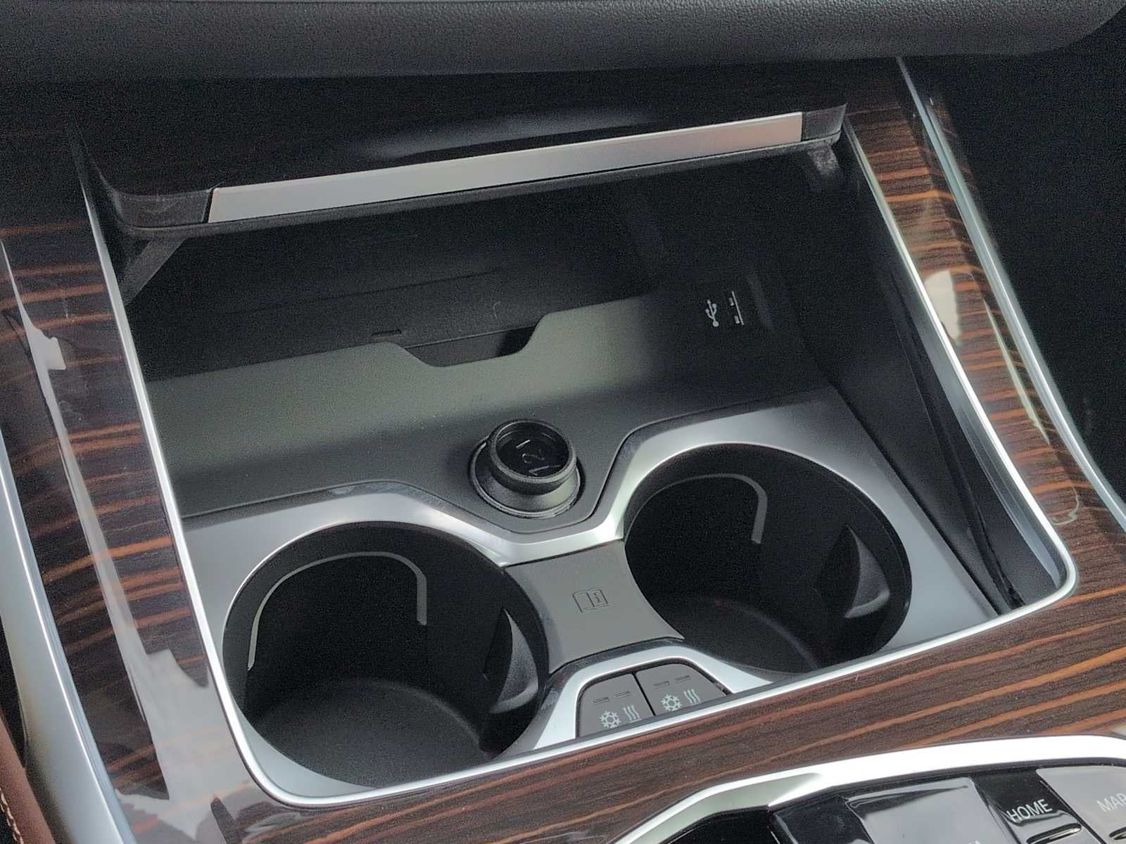 BMW X7 M60i 2027