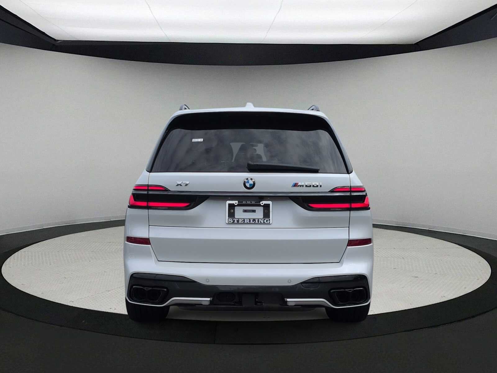 BMW X7 M60i 2027