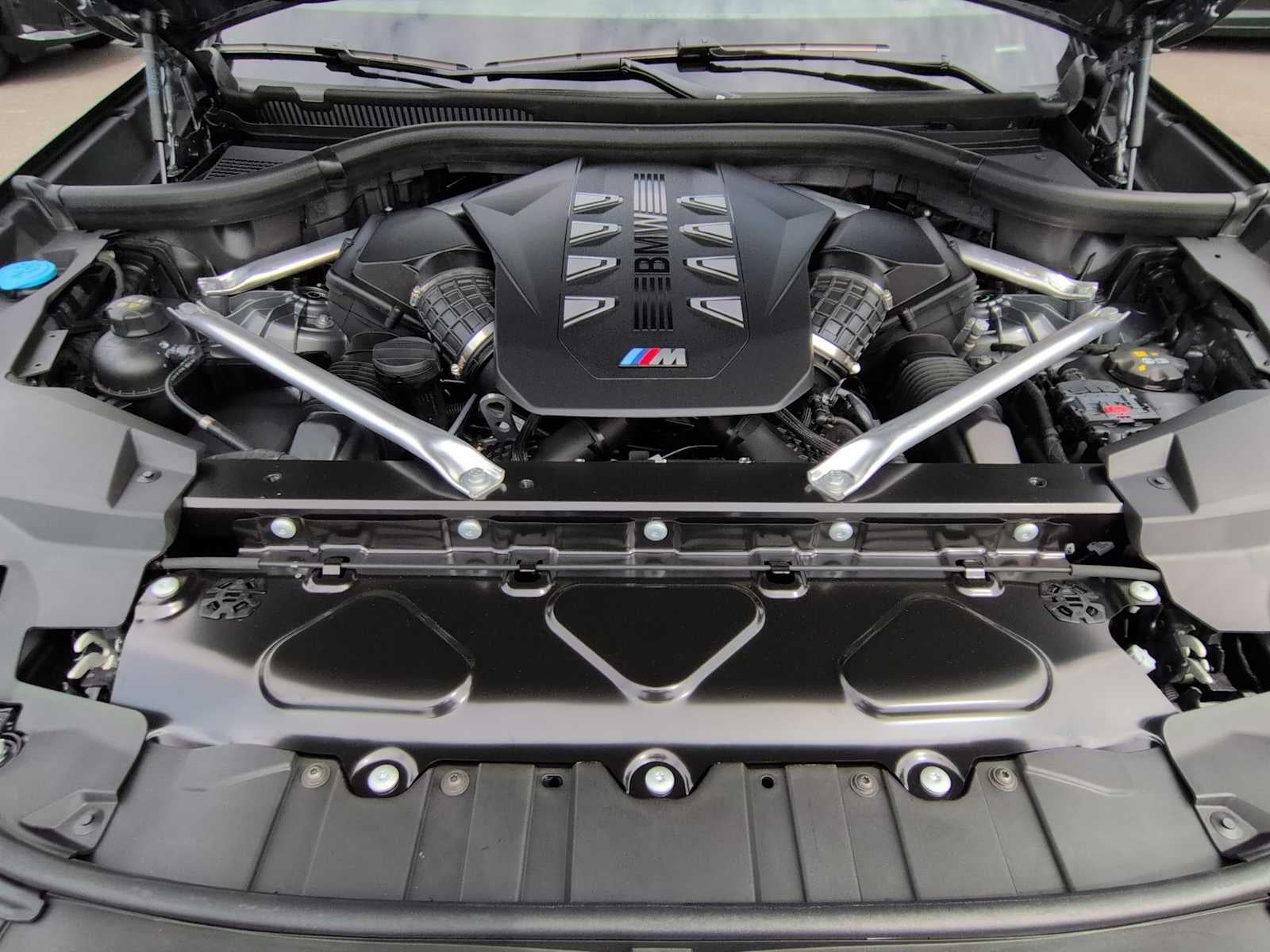 2026 BMW X5 M60i