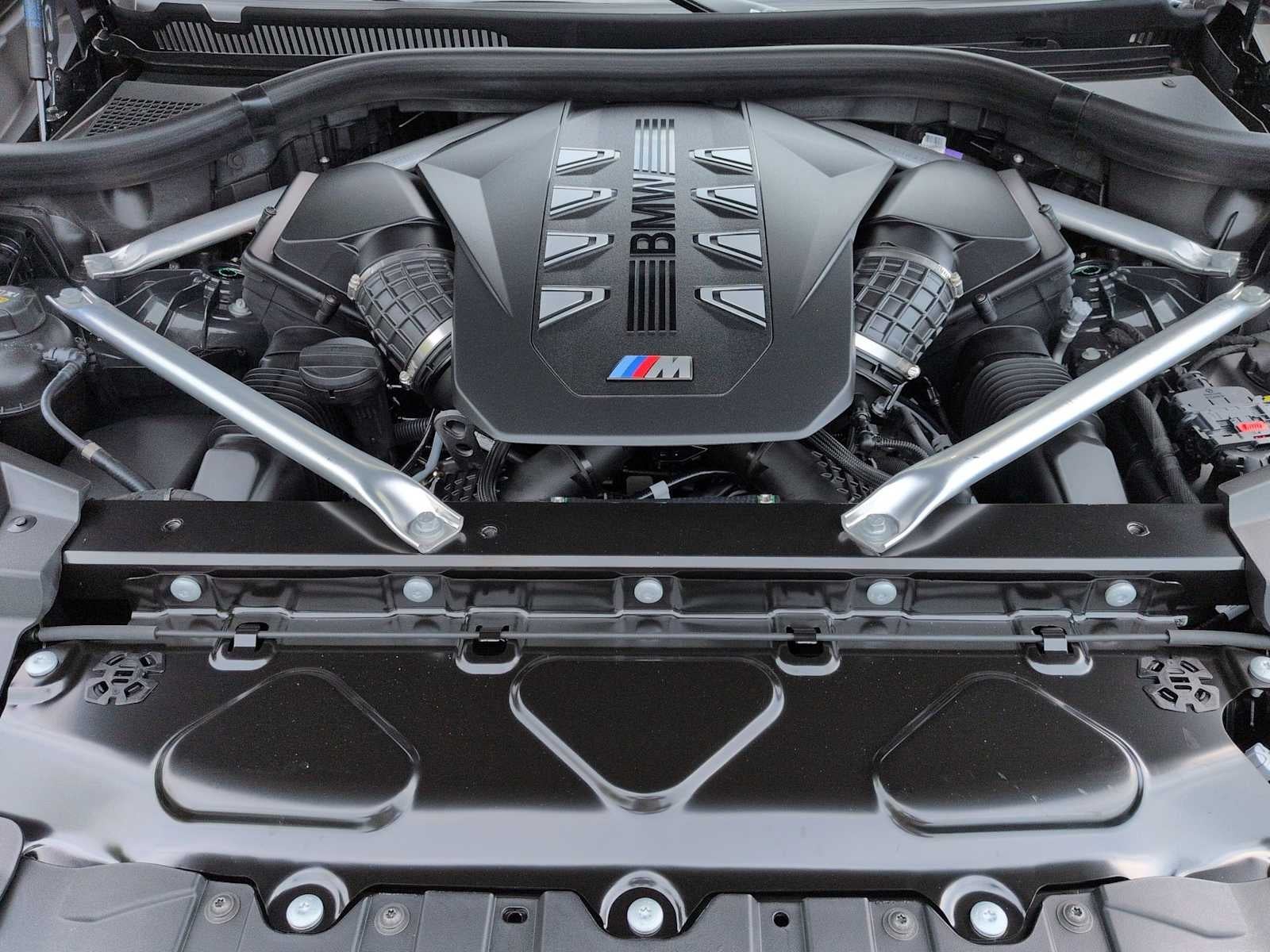 2026 BMW X5 M60i