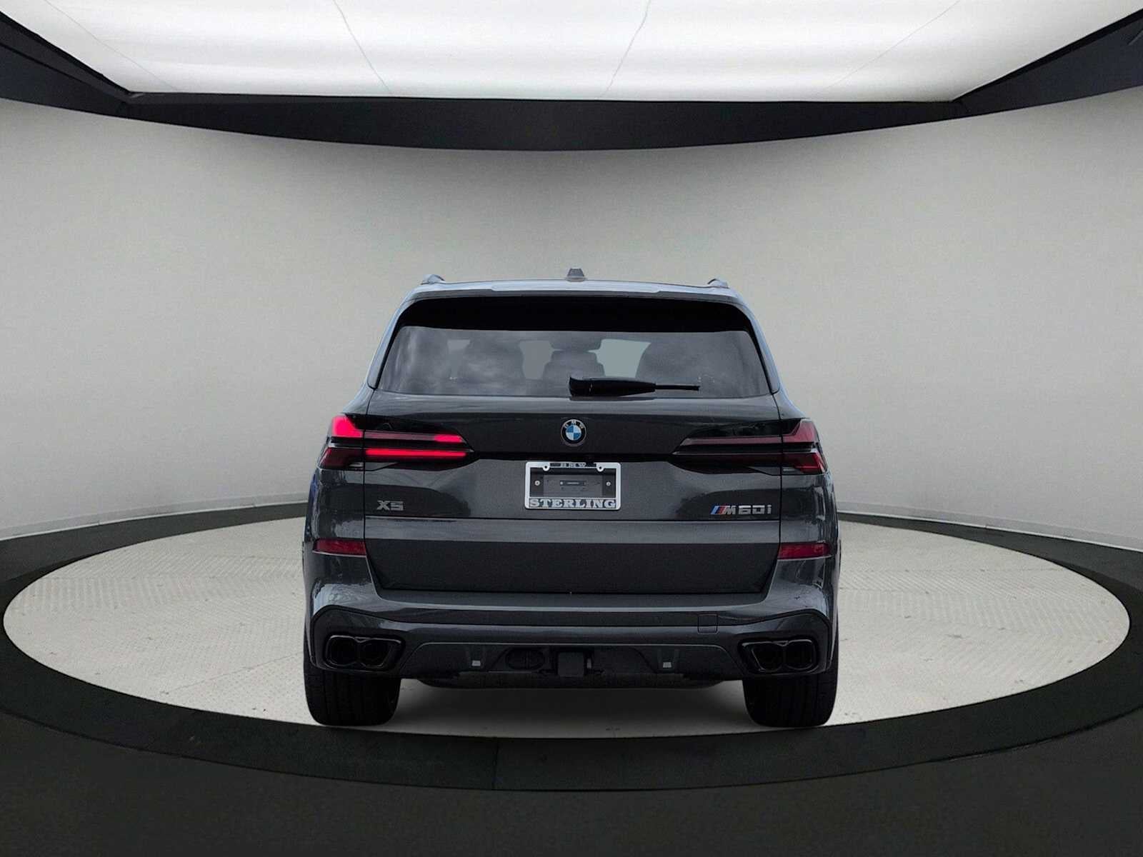 2026 BMW X5 M60i