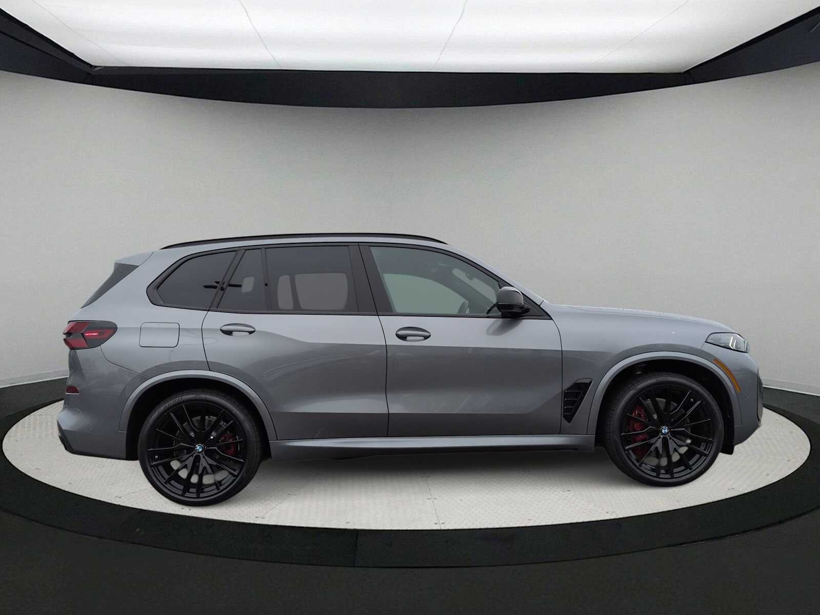 2026 BMW X5 M60i