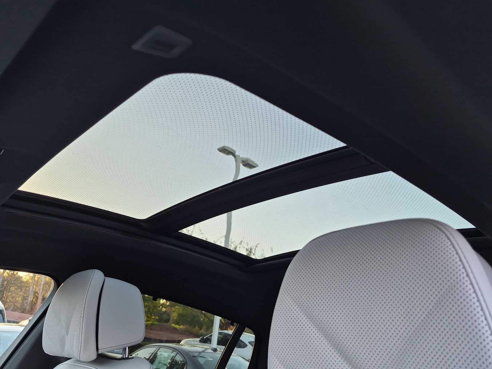 2027 BMW X6 xDrive40i