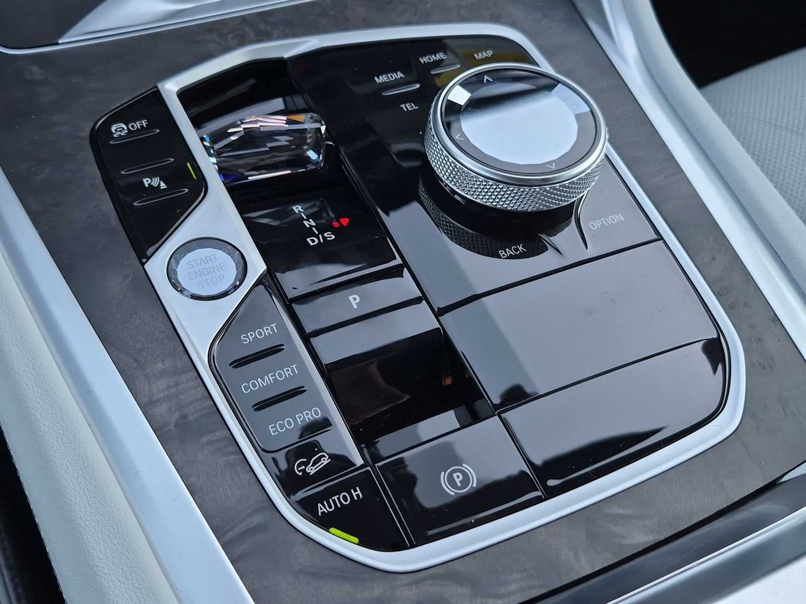 2027 BMW X6 xDrive40i