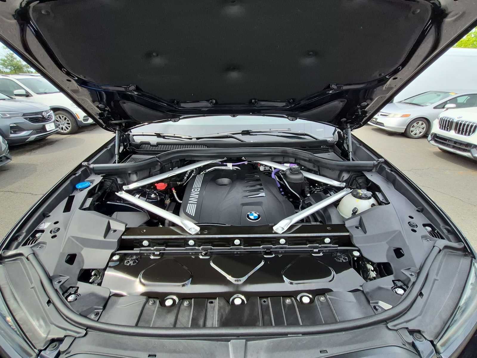 2025 BMW X6 xDrive40i