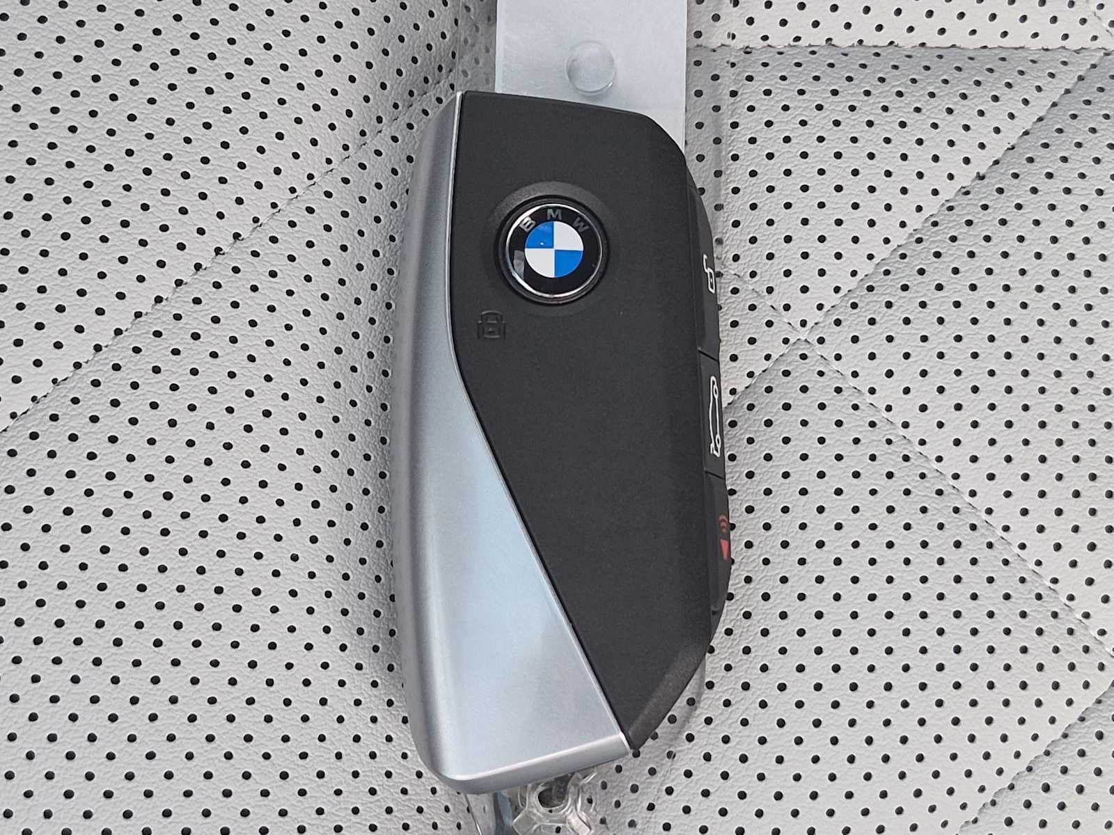 2027 BMW X6 xDrive40i