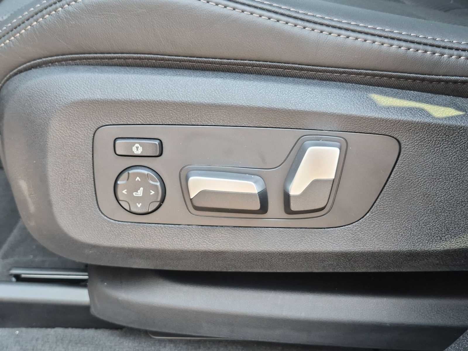 2027 BMW X6 xDrive40i