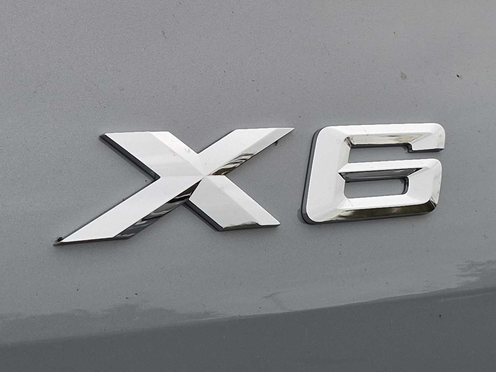 2027 BMW X6 xDrive40i
