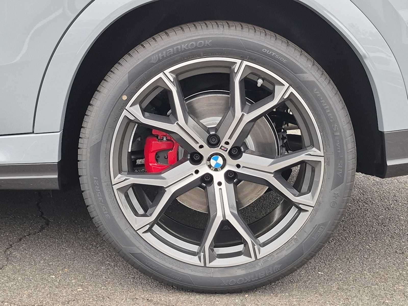 2027 BMW X6 xDrive40i