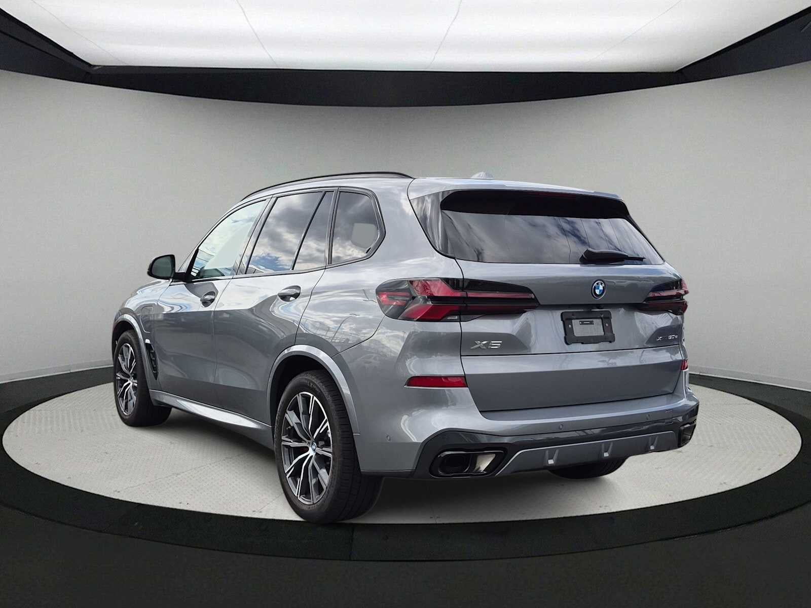 2025 BMW X5 xDrive50e