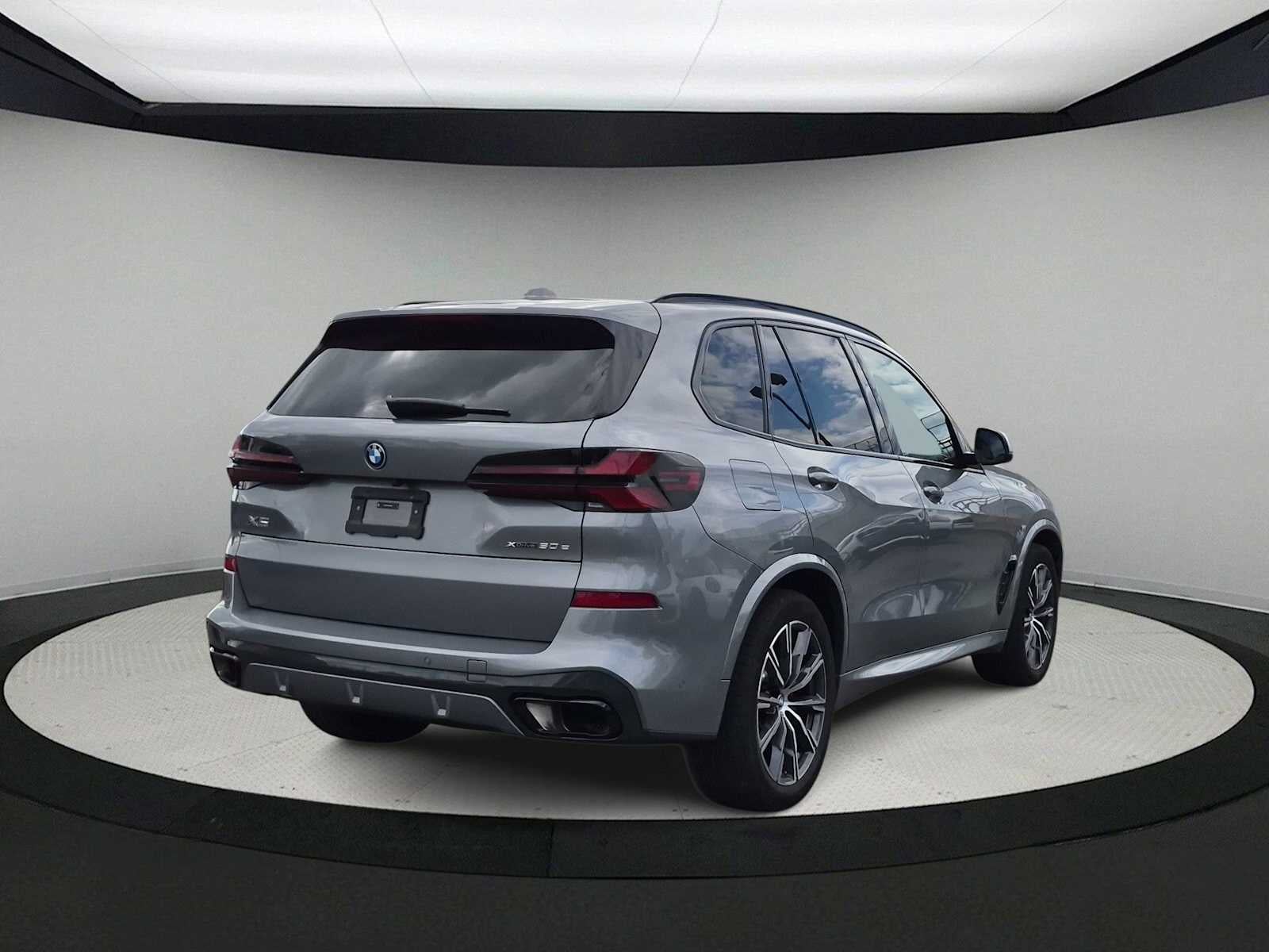 2025 BMW X5 xDrive50e