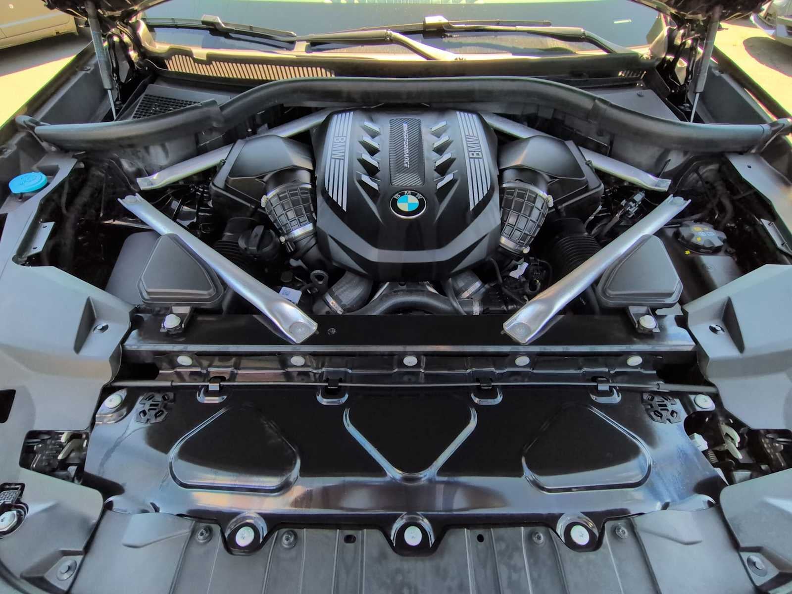 BMW X6 M50i 2023
