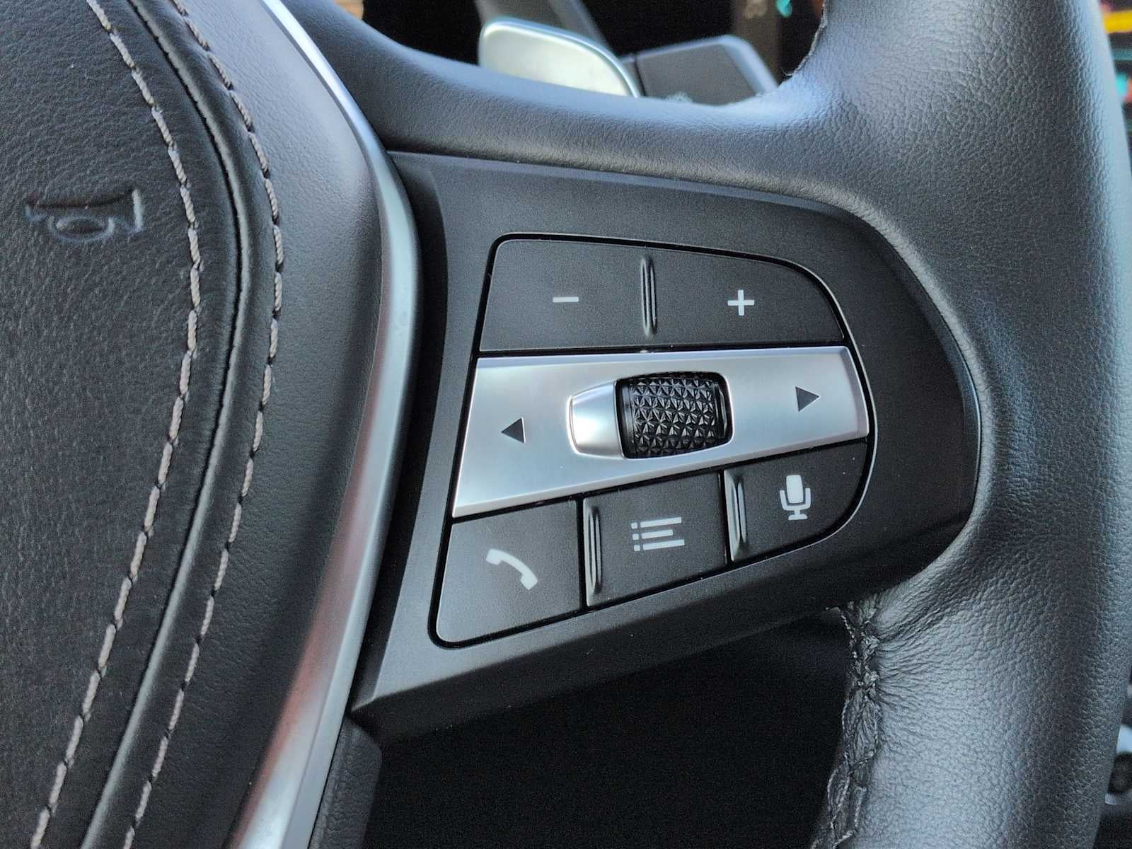 2023 BMW X5 xDrive45e