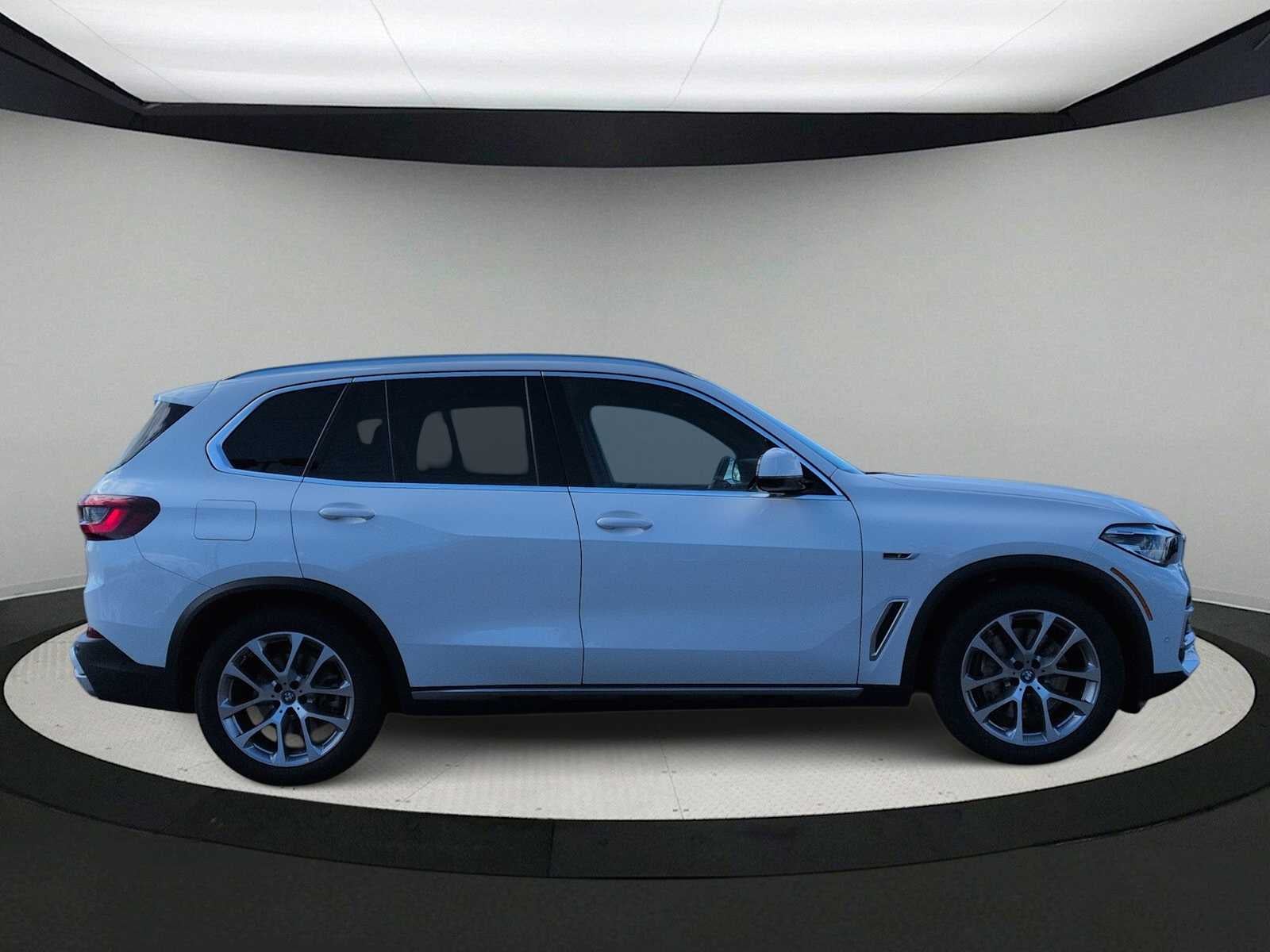 2023 BMW X5 xDrive45e