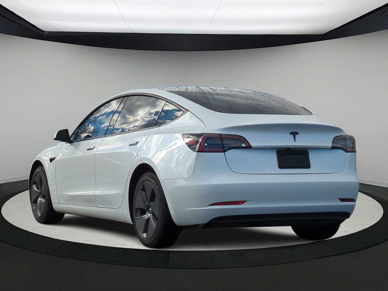 Tesla Model 3 Standard Range Plus 2021