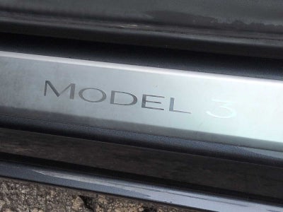 Tesla Model 3 Standard Range Plus 2019