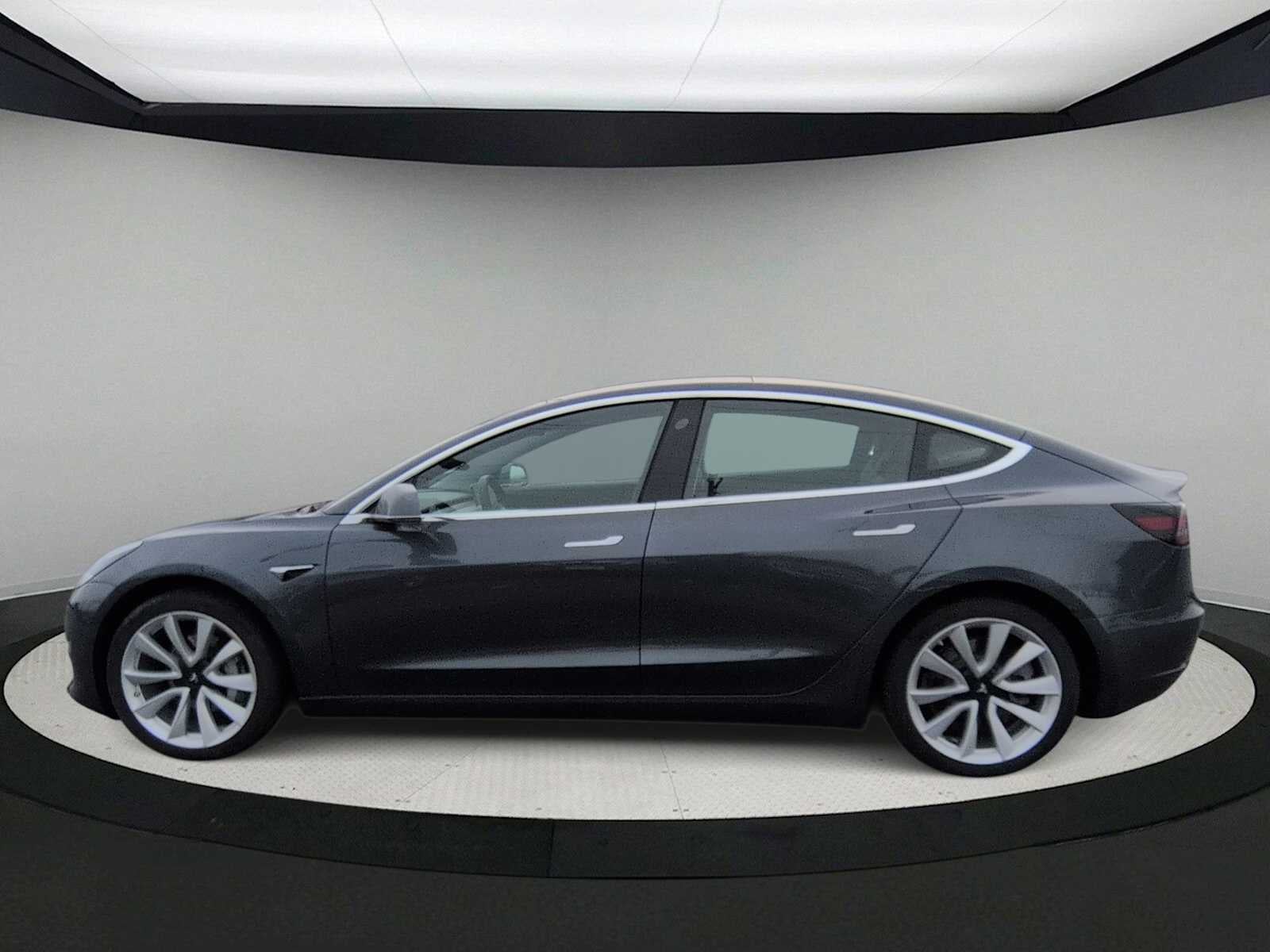 Tesla Model 3 Standard Range Plus 2019