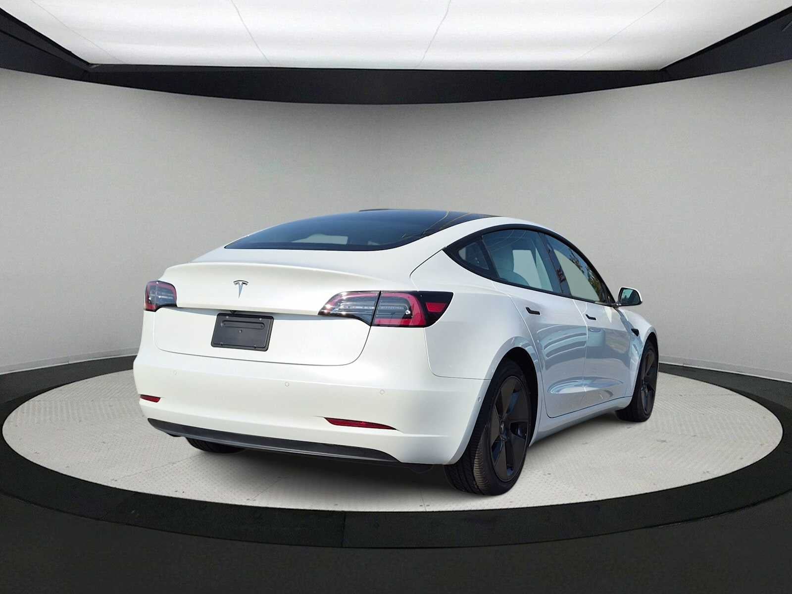 Tesla Model 3 Standard Range Plus 2021
