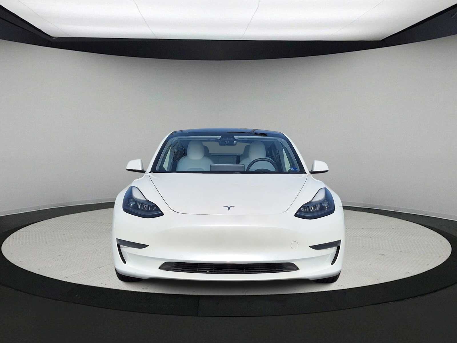 Tesla Model 3 Standard Range Plus 2021