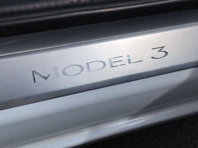 Tesla Model 3 Standard Range Plus 2019