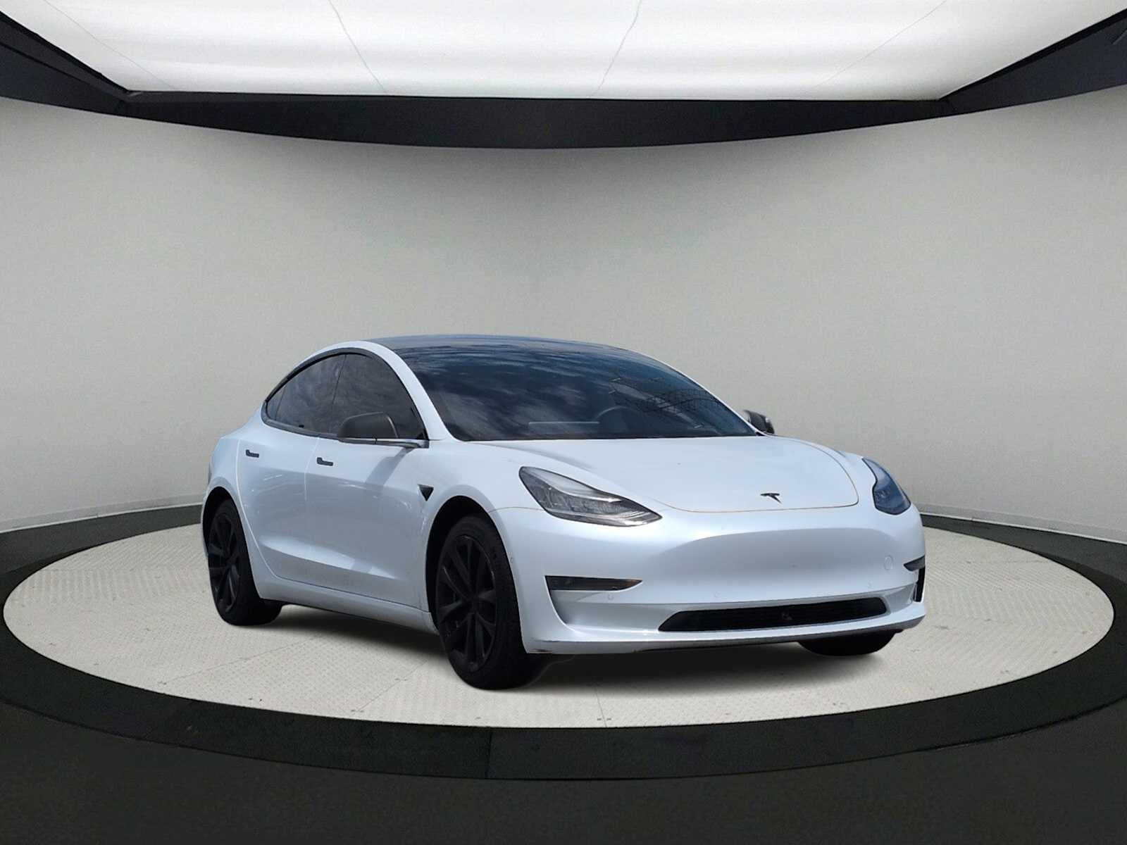 Tesla Model 3 Standard Range Plus 2019