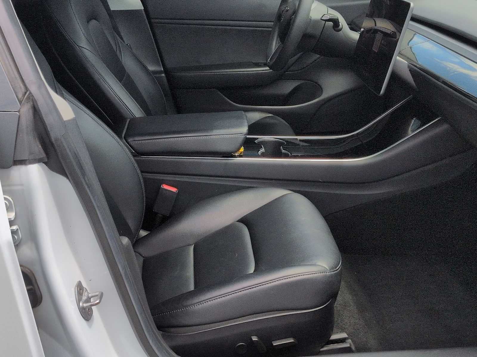Tesla Model 3 Standard Range Plus 2019