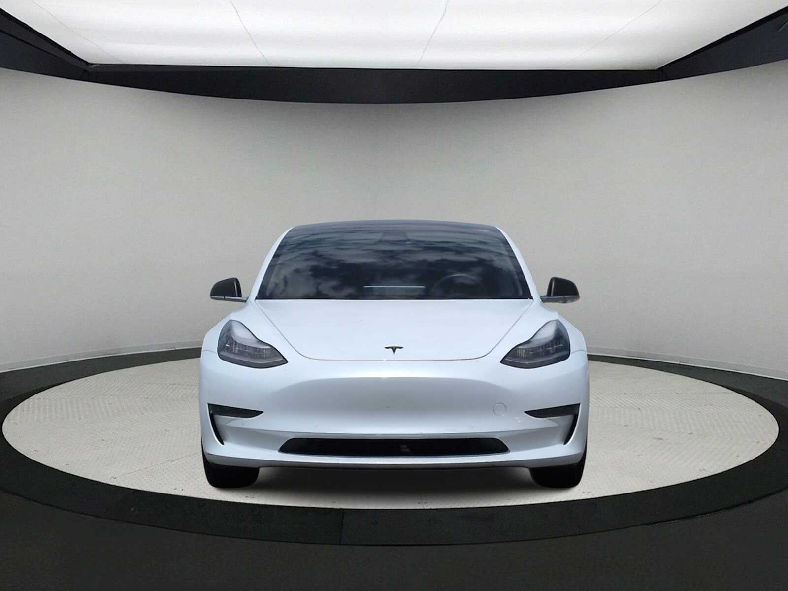 Tesla Model 3 Standard Range Plus 2019