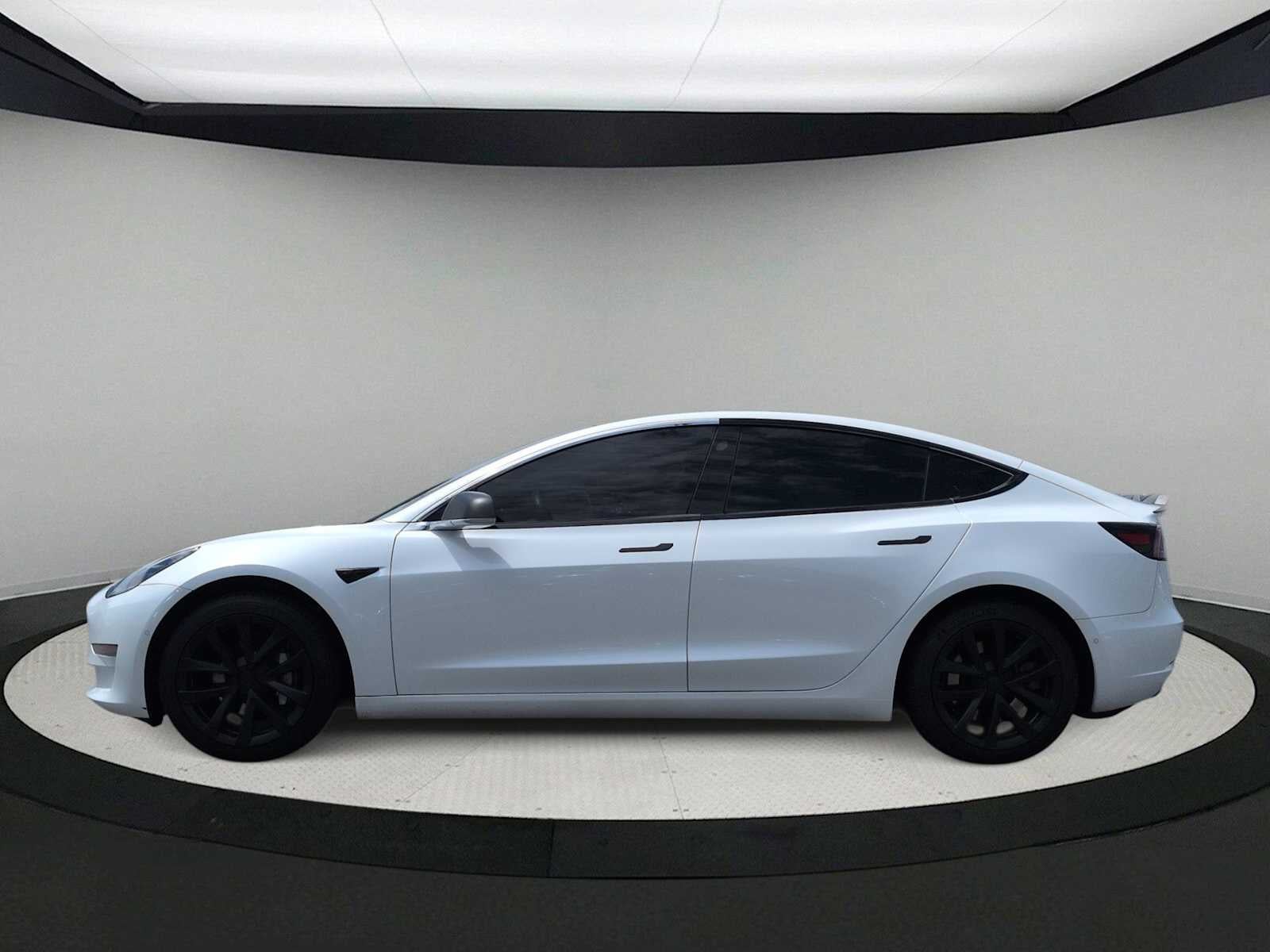 Tesla Model 3 Standard Range Plus 2019