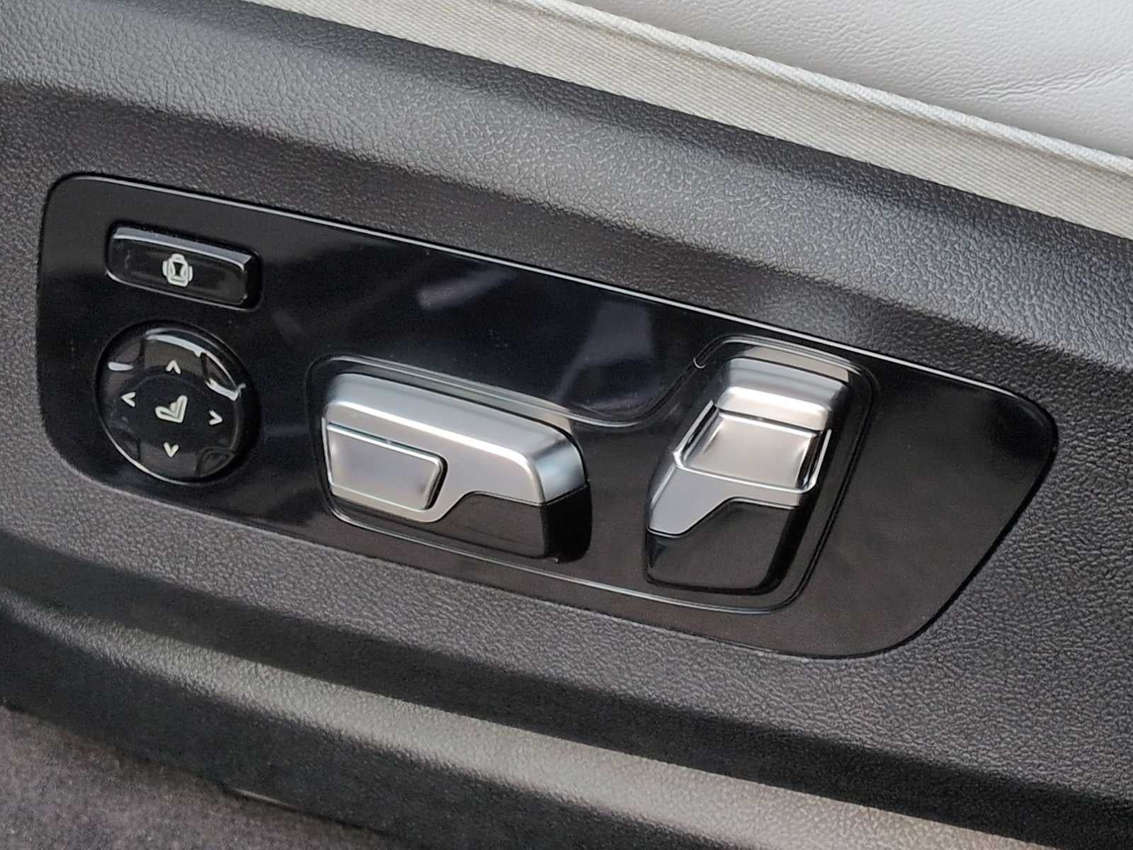 2026 Etiqueta BMW XM