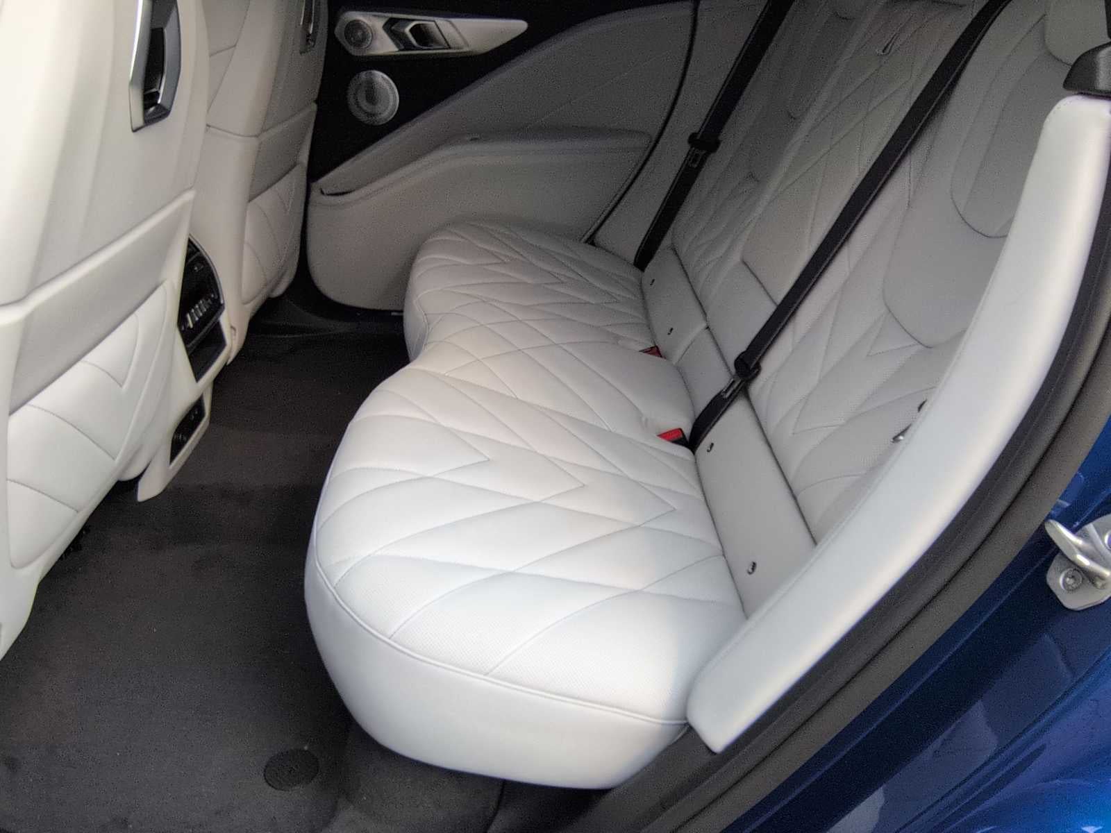 2026 Etiqueta BMW XM