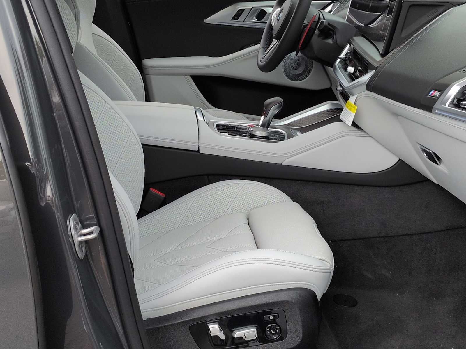 2026 Etiqueta BMW XM