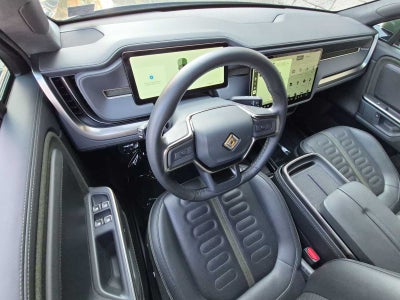 Rivian R1S Adventure 2025